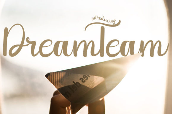 DreamTeam: The Handwritten Font for Polished Branding